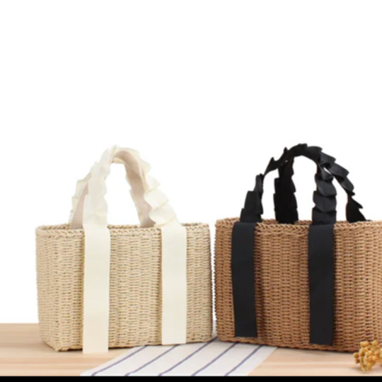 Straw woven handbag