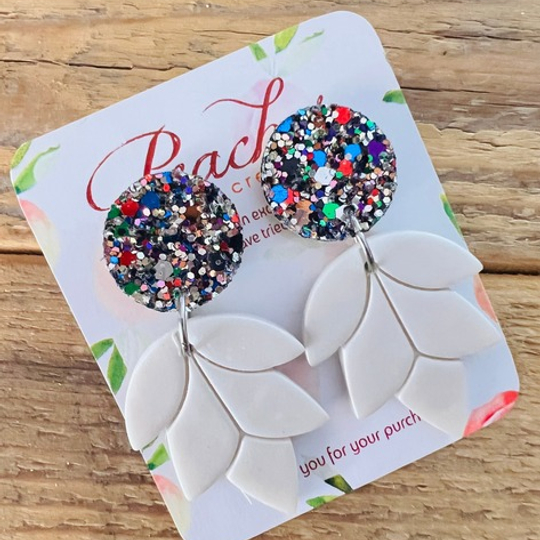 Lotus Pearl White Flower with Glitter