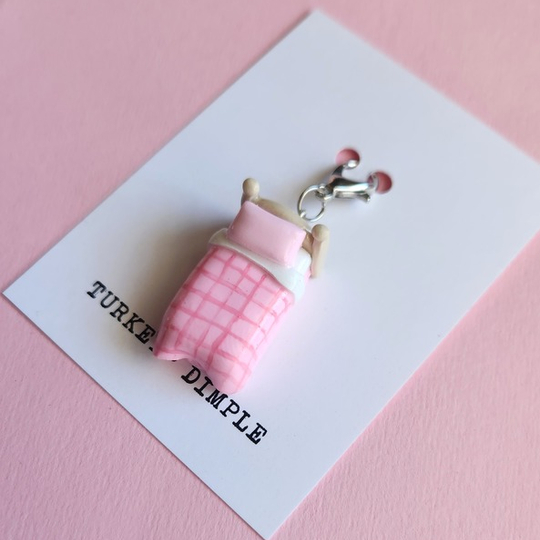 Tiny Bed Charm - Pink