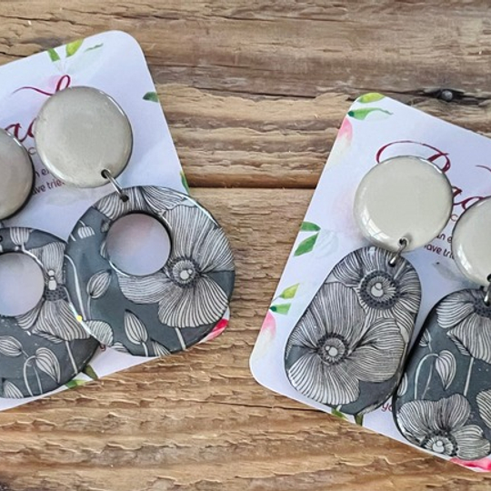 Wood & Resin Dahlia Leaf Design