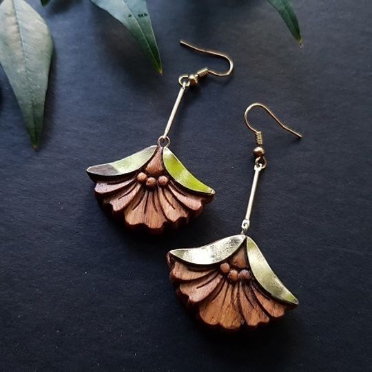 Floral drop earrings