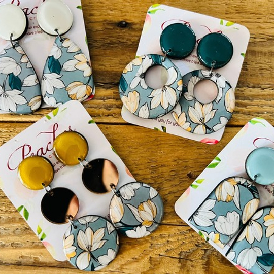 White Lily Wood & Resin Design