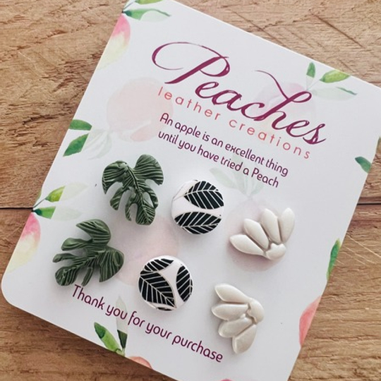 Pearl Palms Studs