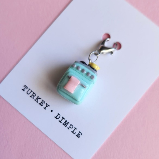Tiny Oven Charm