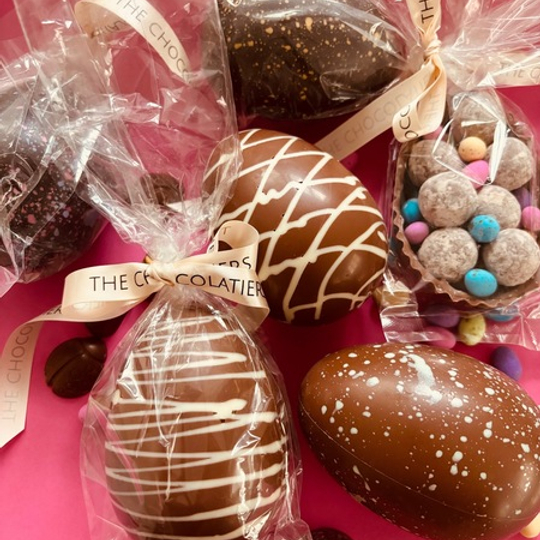 Scribble Eggs - Milk Easter Egg with white Choc Scribbles