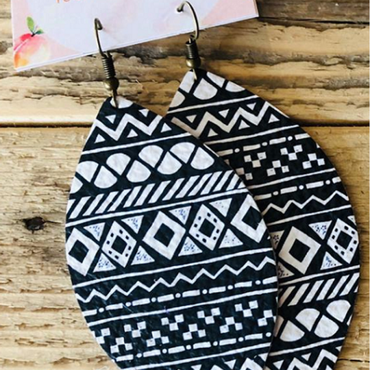 Black & White Aztec