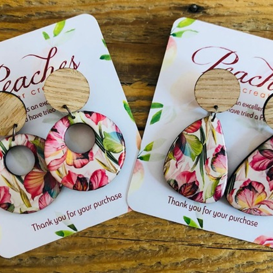 Bright Pink Waterflower Design Wood & Resin