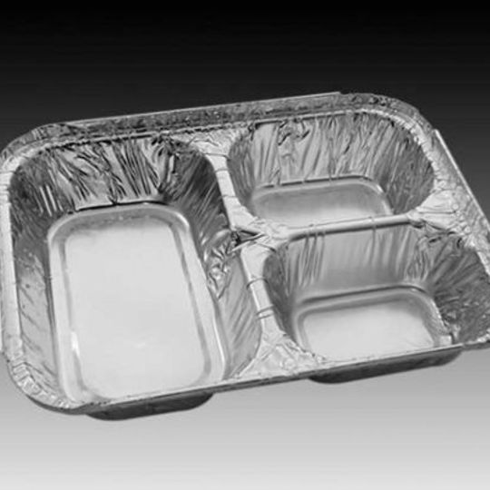 W3DIV- The three-division aluminium foil container comes with an optional laminated board lid