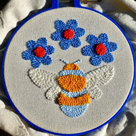 Bumble Punch Needle Kit