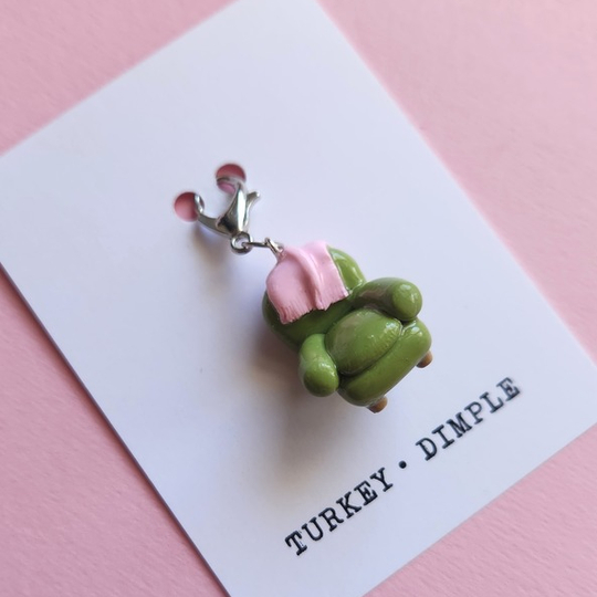 Tiny Cosy Chair Charm - Green