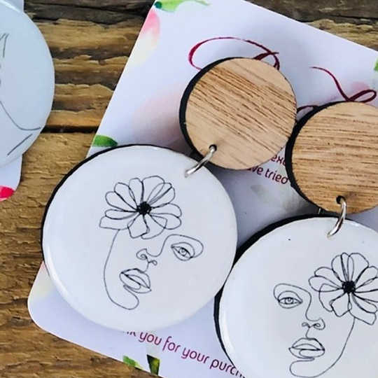 Faces:  Daisy Eye
