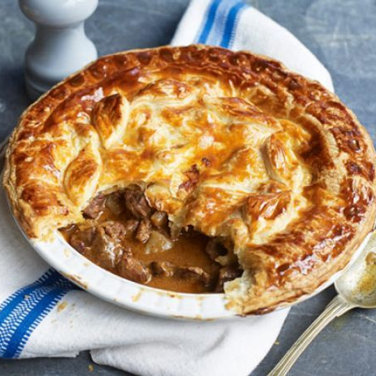 Family Pepper Steak Pie (900g)