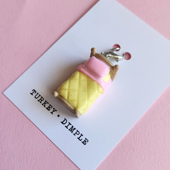Tiny Bed Charm - Yellow