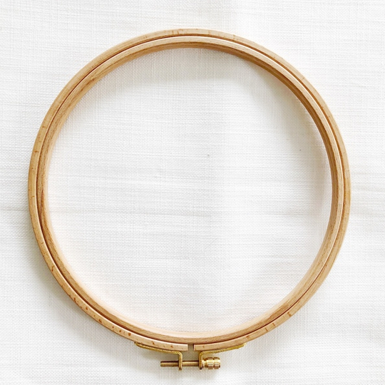 Embroidery hoop: 18cm/7inch beech wood