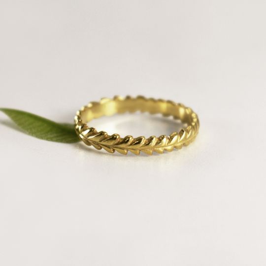 Leafy Wreath Ring - 9ct Yellow Gold