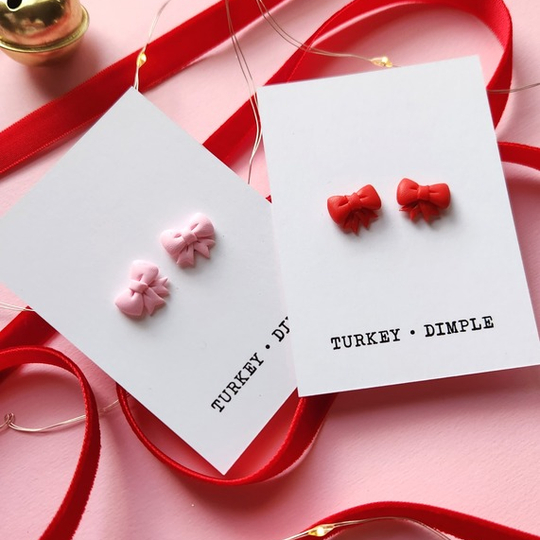 Bow Studs - Red/Pink