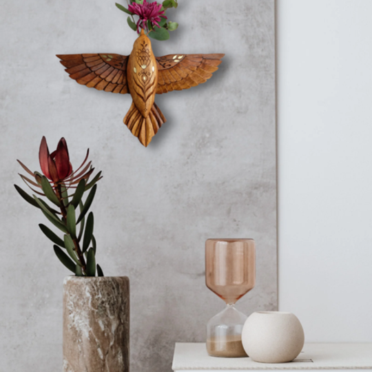 Cyrena wall vase/decor